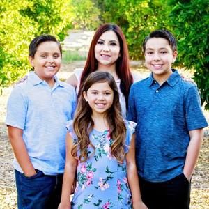 Meet your Posher, Alicia